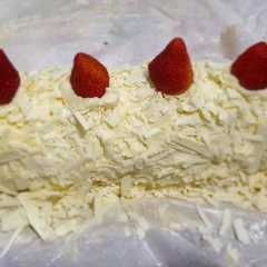 รูปของ Japanese strawberry white forest cake