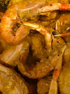 Una foto de Mar y montaña de pollo