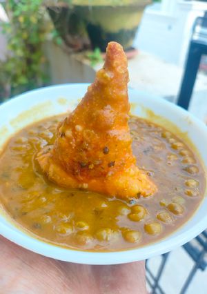 चोटी वाला समोसा (Choti wala samosa recipe in hindi) रेसिपी मुख्य फोटो