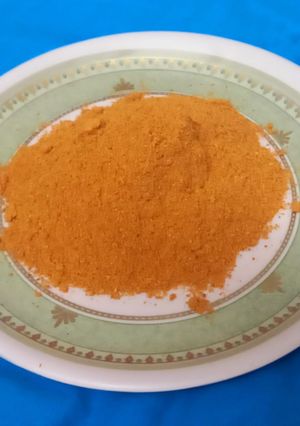 હોમમેડ હળદર (Homemade Turmeric Recipe In Gujarati) રેસીપી મુખ્ય ફોટો