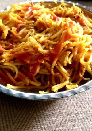 नूडल्स (noodles recipe in Hindi) रेसिपी मुख्य फोटो