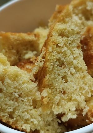 A picture of Lemon Cake.