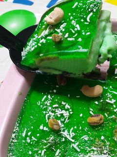 صورة لوصفة ترايفل شهي بطعم الموز شي بيفتح النفس 🤩