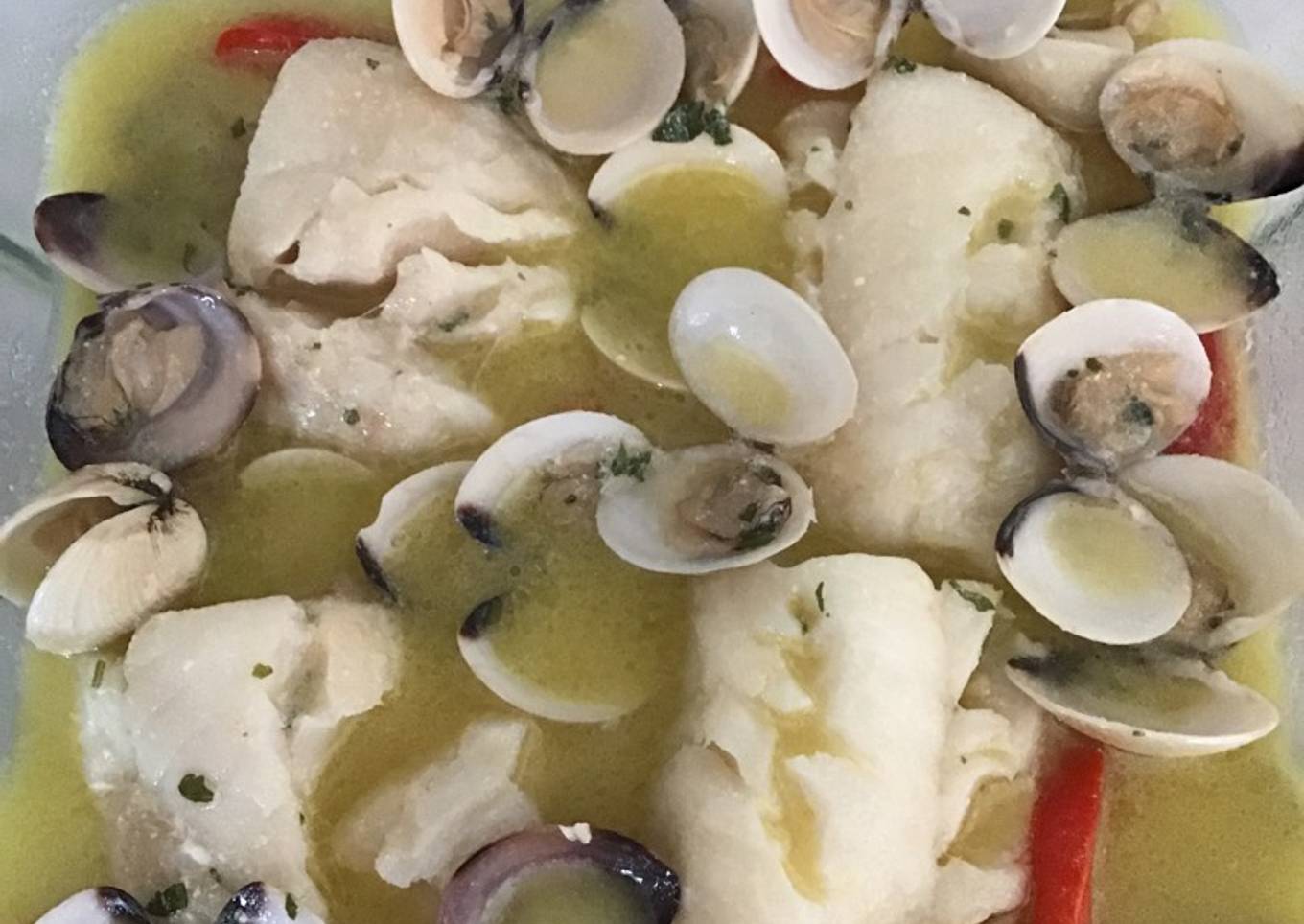 Bacalao con almejas