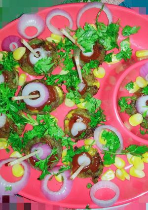 स्टफ्ड ऑनियन (Stuffed onion recipe in Hindi) रेसिपी मुख्य फोटो