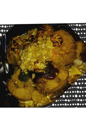 A picture of Sevpuri Chaat.