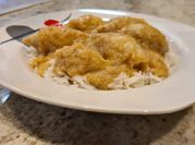 Una foto de chipirones rellenos de gambas