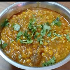 A picture of Besan Meenja.