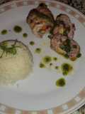 Suprema de muslo relleno al pesto
