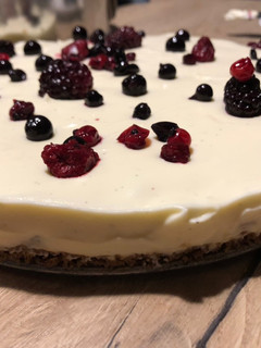 Erdei gyümölcsös sajttorta recept fotója