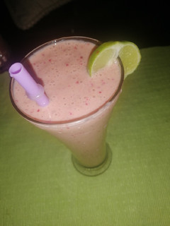 A picture of Lemongrass,mango smoothie.