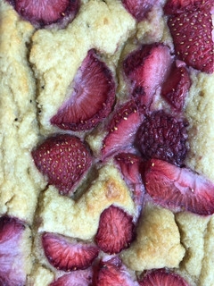 Una foto de Bizcochito de fresas light