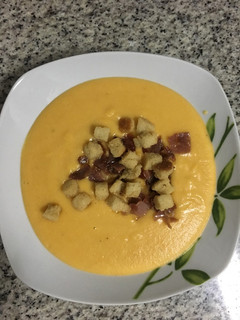 Una foto de Puré de patata, zanahoria y cebolla