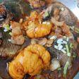 Cá rô kho trứng với tóp mỡ