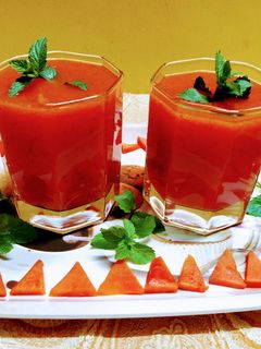 "पपया मिंट ज्युस" (papaya mint juice recipe in marathi) रेसिपी चे मुख्य फोटो