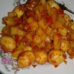 รูปของ Sambel goreng kentang telur puyuh