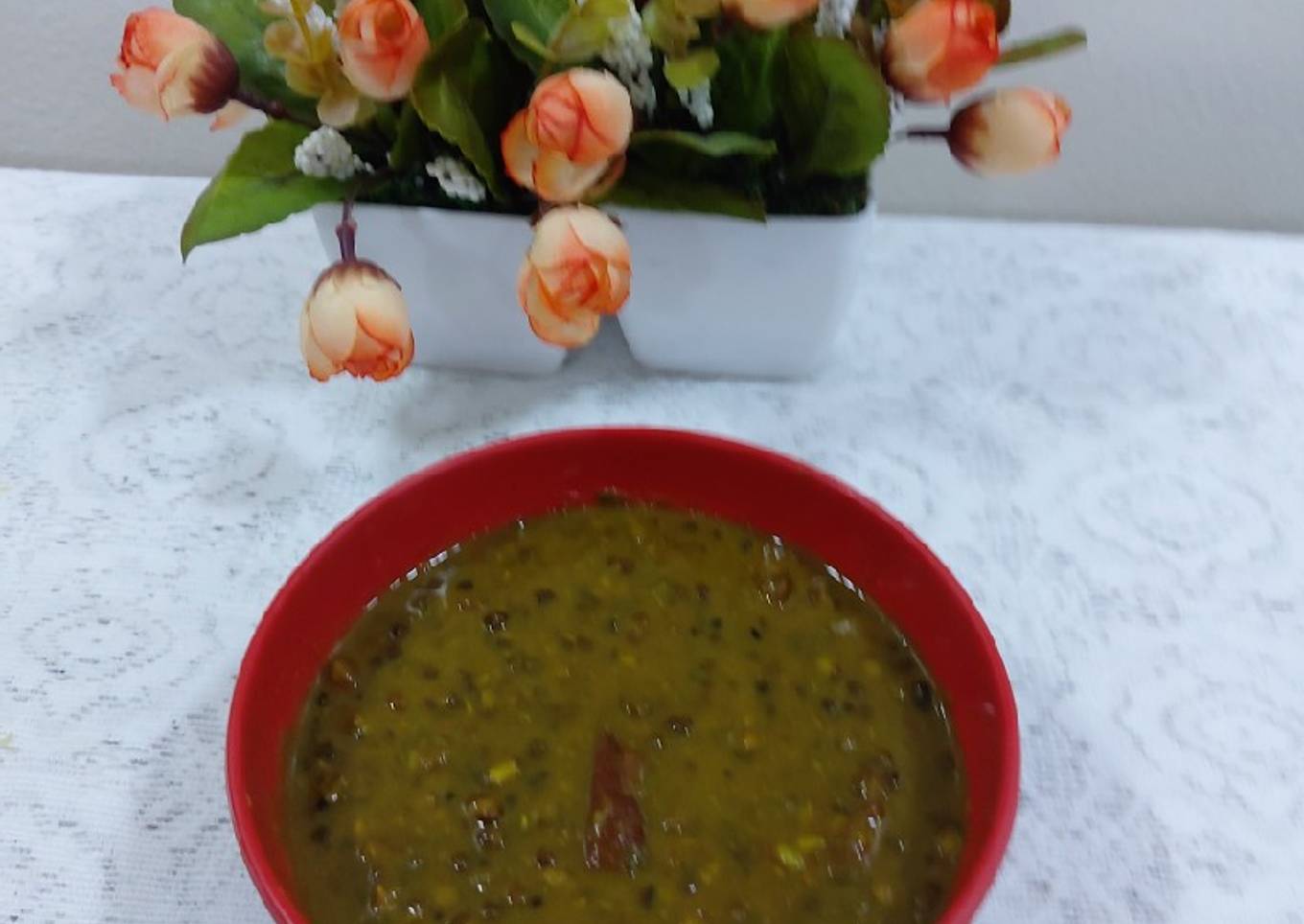 Urad dal with spenich