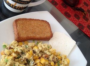 Una foto de Huevos revueltos con semillas de chía