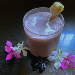 A picture of Banana Flaxseed Blueberry Smoothie.