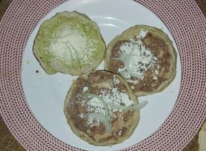 Una foto de Gorditas (picadas) de salsa verde