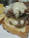 Sándwich🥯doble carne🍖con queso🧀🥪🧅