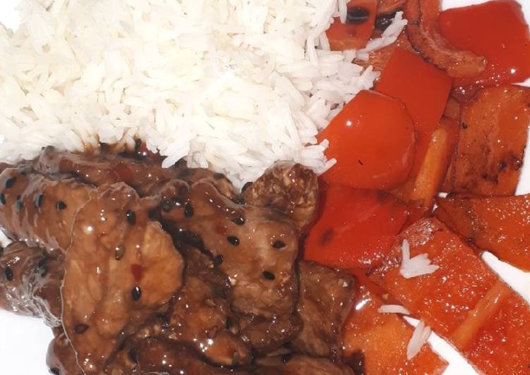 Easy Recipe: Tasty Sesame beef with 5 spice peppers and rice