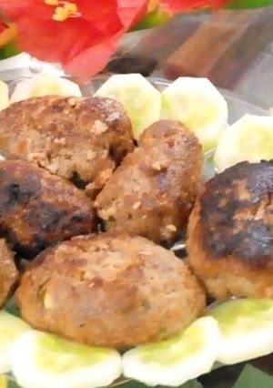 A picture of Gola kabab.