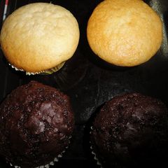 A picture of Eggless Vanilla Cup cakes.
