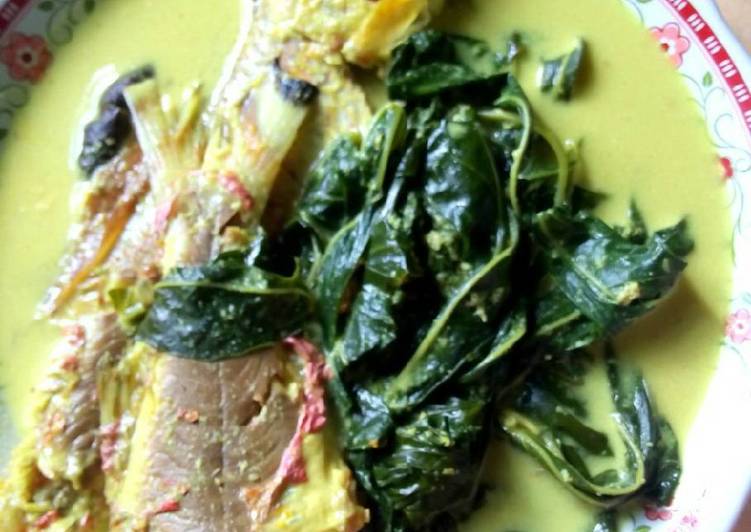 Gulai ikan daun ubi