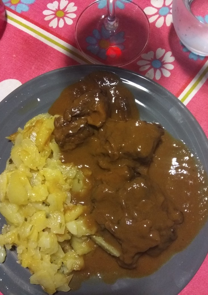 Una foto de Rabo de toro a mi estilo