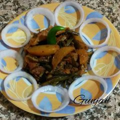 A picture of Bhindi allu.