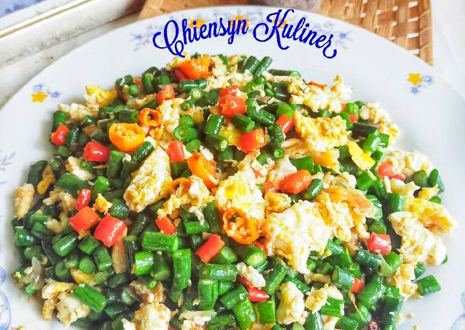 Anti Ribet, Membuat Kacang Panjang Telur Bumbu Pedas Rumahan