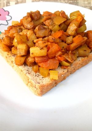Una foto de Caponata de berenjenas
