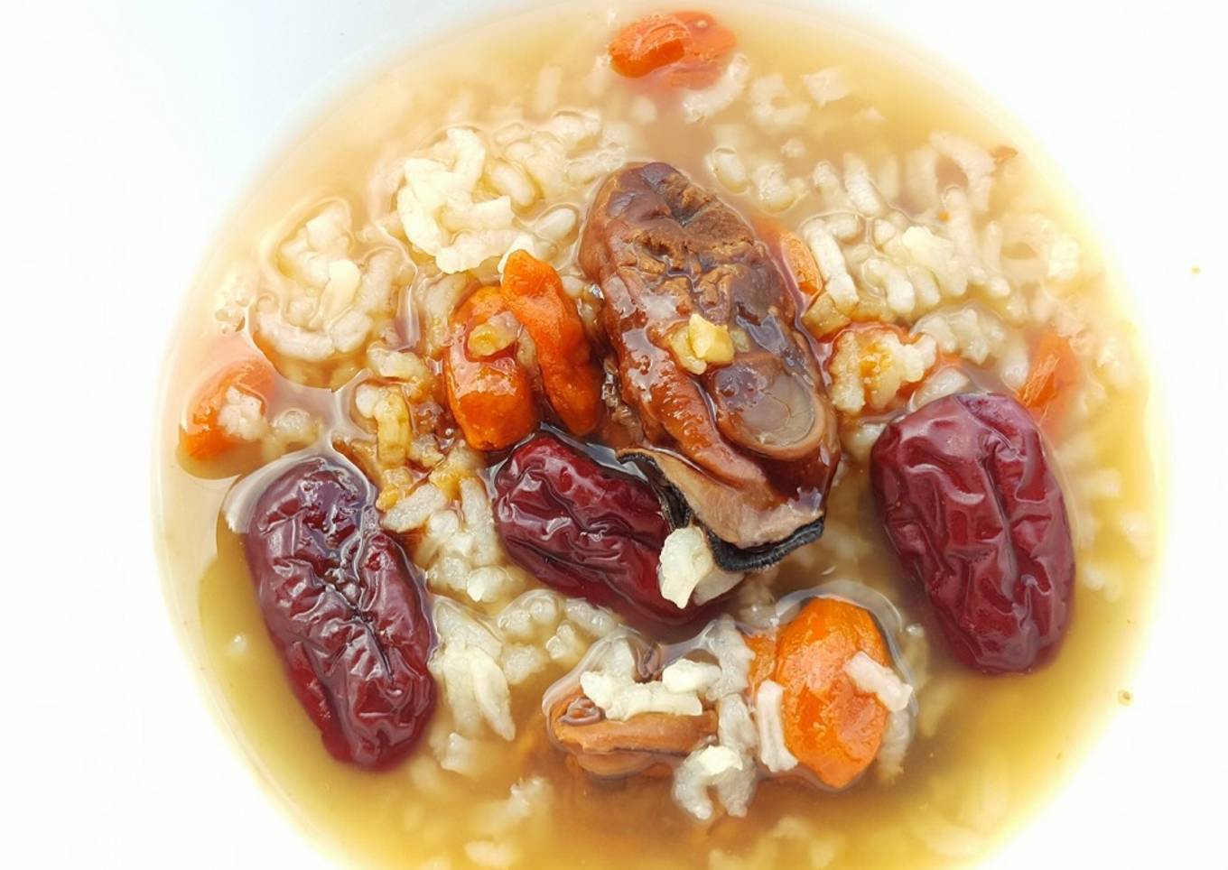 Korean Oyster With Keichi And Red Dates Porridge