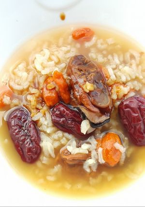 A picture of Korean Oyster With Keichi And Red Dates Porridge.