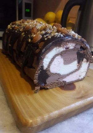 Una foto de Torta helada con sorpresa