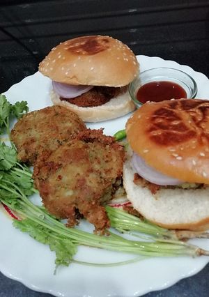 A picture of Oats Tikki burger.