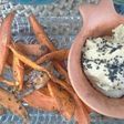 Camote asado con hummus