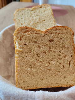 Una foto de Pan de avena y miel