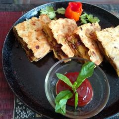 A picture of Club paratha sandwich.