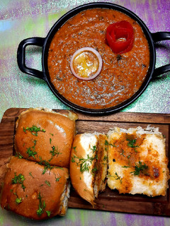 पाव भाजी (Pav bhaji recipe in hindi) रेसिपी मुख्य फोटो