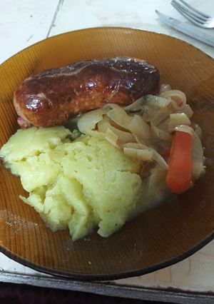 Una foto de Chorizos al vino blanco