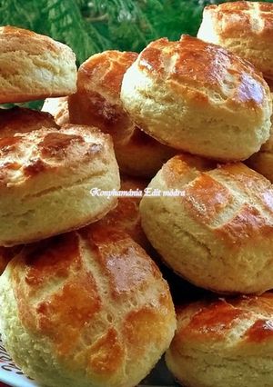Túrós krumplis pogácsa recept fotója
