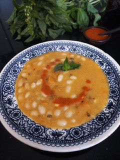 Una foto de Porotos con Mazamorra