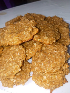 Una foto de Galletitas de manzana 🍎 y Avena