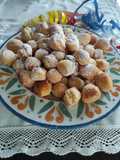 Castagnole al liquore strega