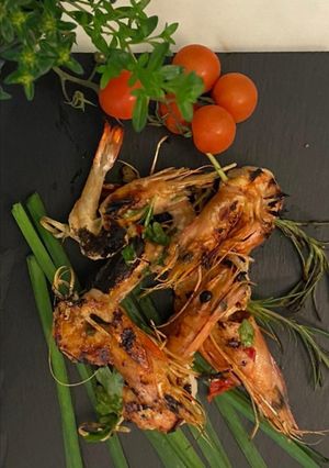 Une photo de Gambas marinade au satay