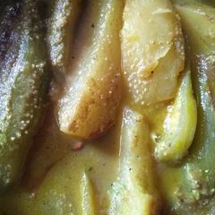 A picture of Potol aaloo posto (pointed gourd Potato poppy seeds curry).