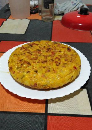 Una foto de Tortilla de patatas con pimiento