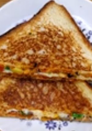 પીઝા સેન્ડવીચ રેસીપી મુખ્ય ફોટો